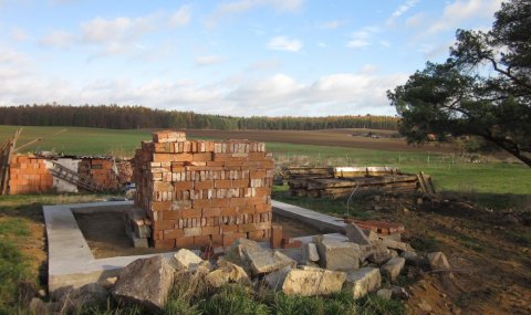 Zahájení stavby 2015.