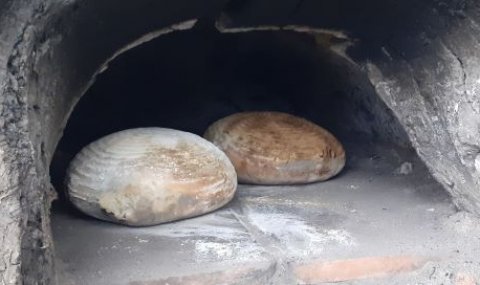 1. letošní pečení v peci. 16.3.24